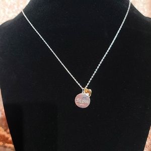 5/$22 NWT Mom heart necklace